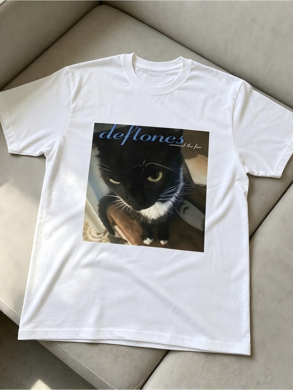 Deftones Band Cat Album Graphic Alternative Rock Retro Women Men T-shirt Unisex